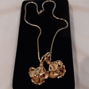 Gorgeous Forstner gold necklace.Plumeria style